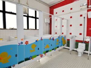 anaokulu kompakt wc kabin